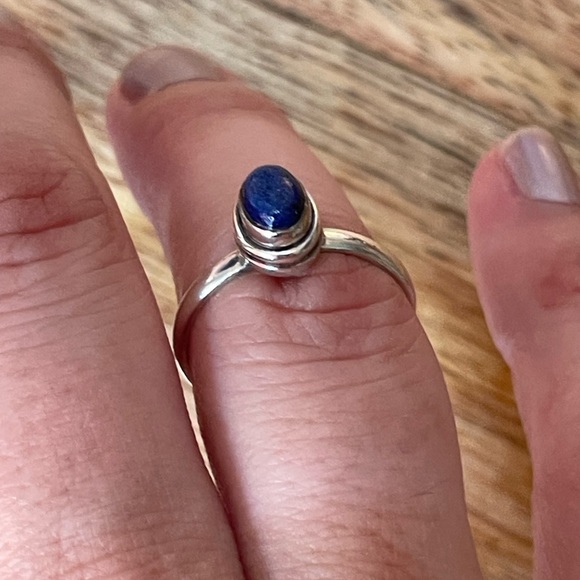 Mid-century minimalist lapis ring - Picture 11 of 16